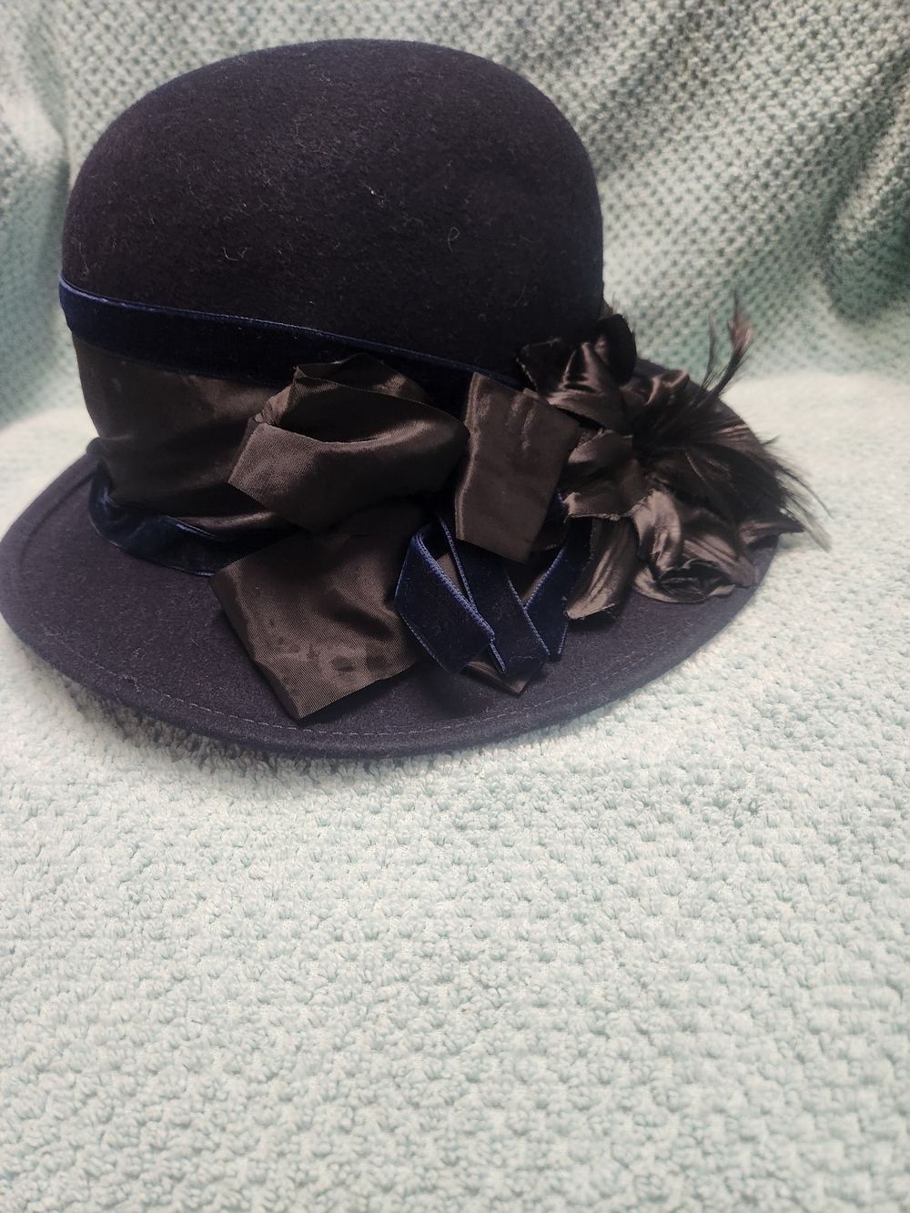Vintage Classic Women's Navy Blue Wool Cloche Hat with Ribbon & Feather Accent
